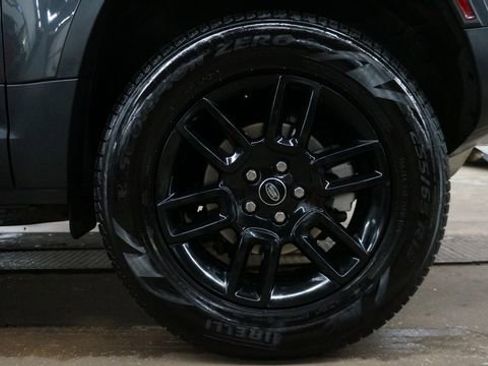 Used 2023 Land Rover Defender 90 S image 69