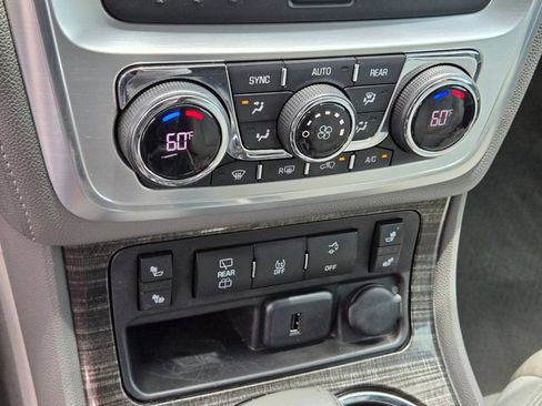 Used 2015 GMC Acadia SLT FWD image 24