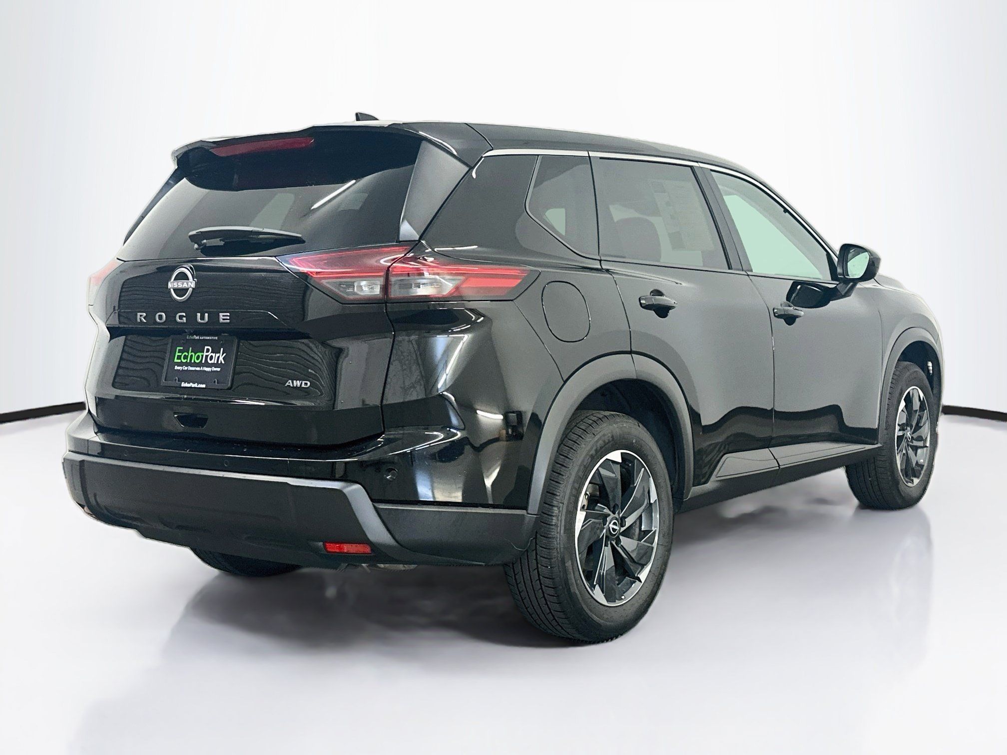 Used 2025 Nissan Rogue SV AWD/4WD image 9