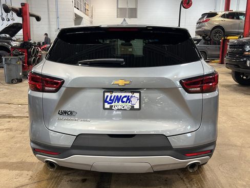Used 2024 Chevrolet Blazer LT image 3