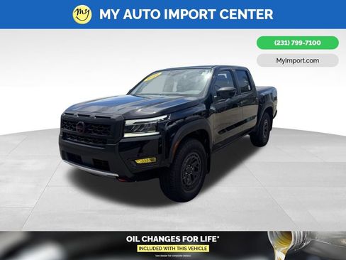 Used 2025 Nissan Frontier PRO-4X w/ Pro Premium Package AWD/4WD image 3