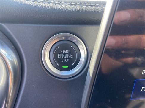 Used 2025 Chevrolet Blazer LT image 17