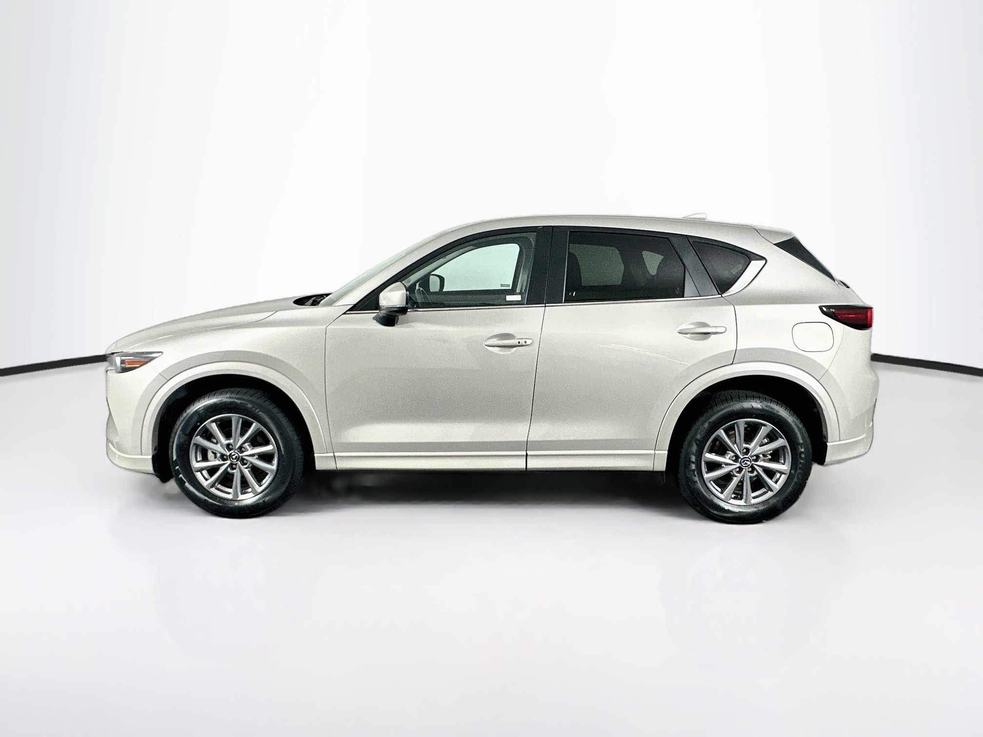 Used 2025 MAZDA CX-5 AWD 2.5 S w/ Preferred Package image 4