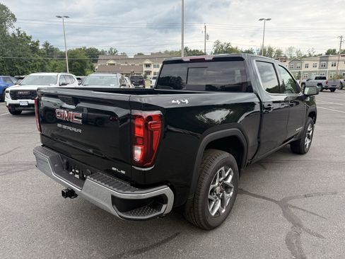 New 2025 GMC Sierra 1500 SLE w/ Preferred Package image 5