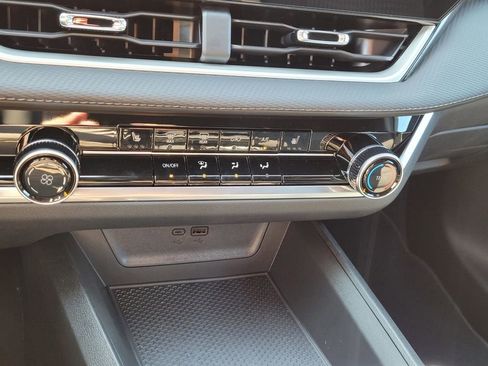 New 2026 Chevrolet Equinox LT image 19