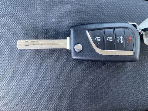 Used 2024 Toyota Corolla LE image 30