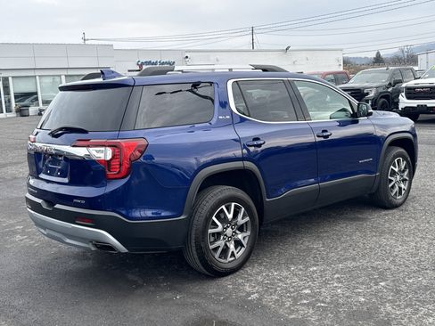 Used 2023 GMC Acadia SLE w/ Driver Convenience Package image 3