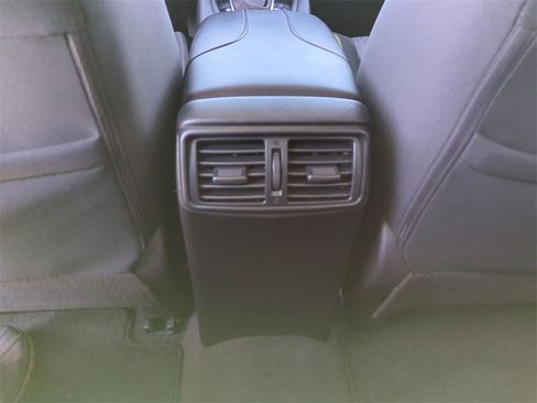 Used 2020 Nissan Rogue SV w/ Sun & Sound Touring Package image 32