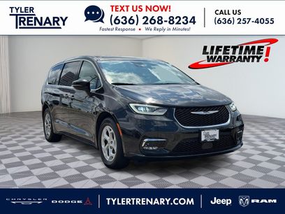 Used 2024 Chrysler Pacifica Limited