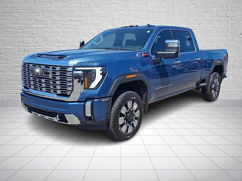 Used 2024 GMC Sierra 2500 Denali w/ Denali Reserve Package AWD/4WD image 1