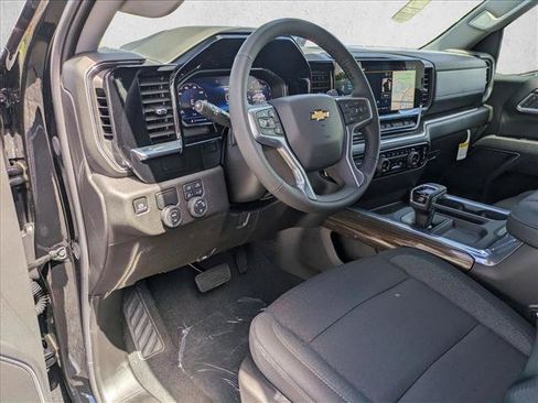 Used 2025 Chevrolet Silverado 1500 LT w/ Safety Package RWD image 3