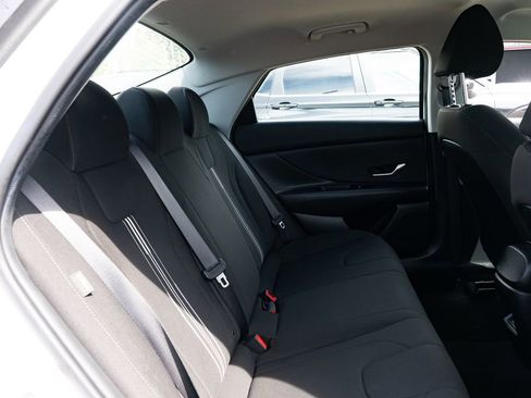 Used 2024 Hyundai Elantra SEL FWD image 22