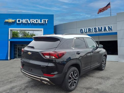 Used 2023 Chevrolet TrailBlazer ACTIV w/ Convenience Package image 3