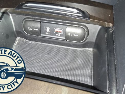 Used 2018 Kia Optima EX w/ Premium Package image 16