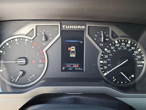 Used 2023 Toyota Tundra SR5 w/ SR5 Convenience Package AWD/4WD image 14