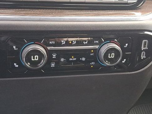 Used 2025 Chevrolet Silverado 1500 LT RWD image 15