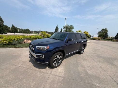 Used 2024 Toyota 4Runner Limited AWD/4WD image 8