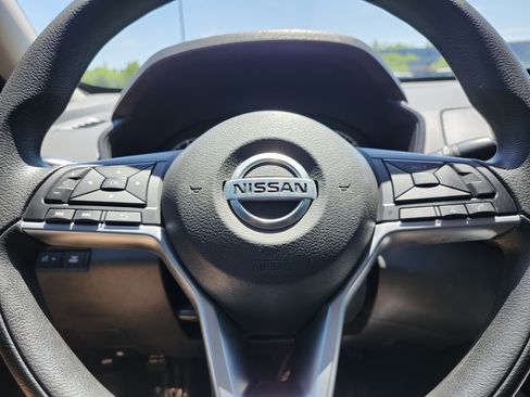 Used 2022 Nissan Altima 2.5 S FWD image 24