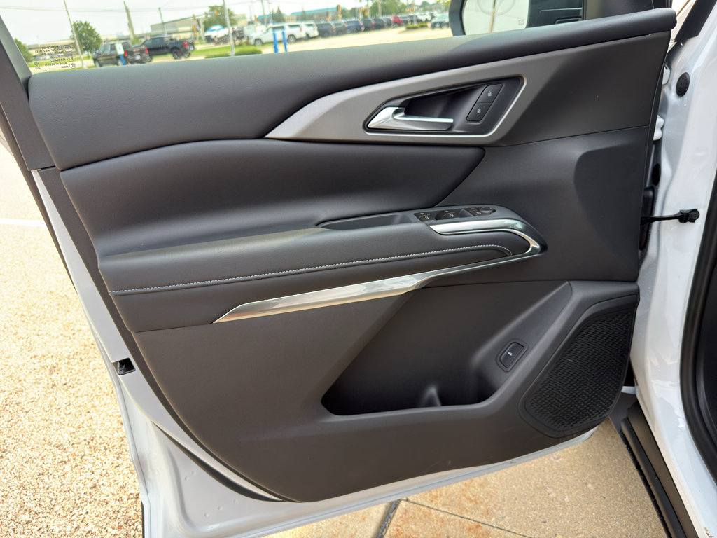 New 2026 Chevrolet Traverse LT w/ Driver Confidence Package FWD image 9