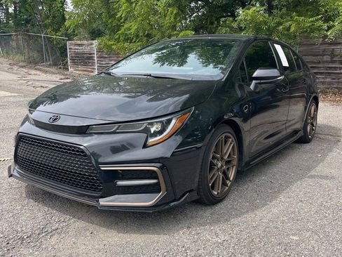 Used 2022 Toyota Corolla SE FWD image 2