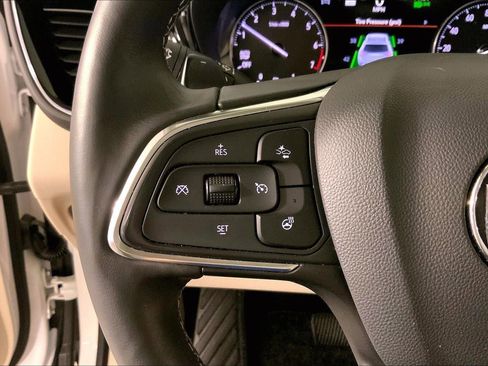 Used 2023 Buick Envision Avenir AWD/4WD image 18