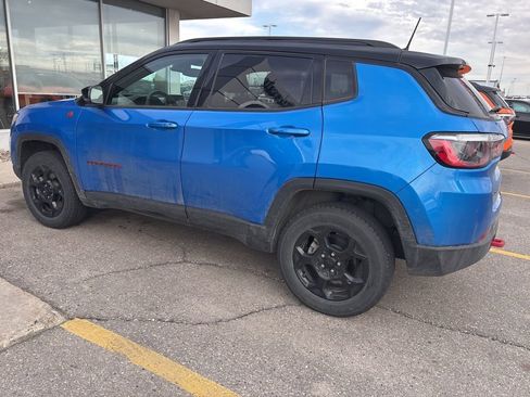 Used 2023 Jeep Compass Trailhawk w/ Trailhawk Convenience Group AWD/4WD image 4