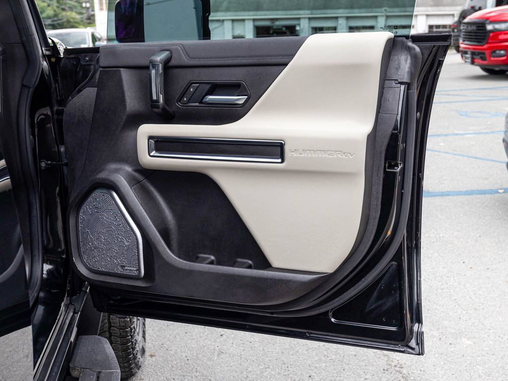 Used 2026 GMC Hummer EV SUV AWD/4WD image 13