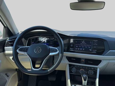 Used 2023 Volkswagen Jetta SE w/ Panoramic Sunroof Package FWD image 22