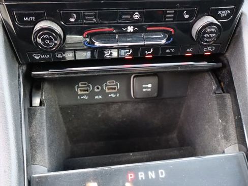 Used 2021 Jeep Grand Cherokee L Limited AWD/4WD image 26