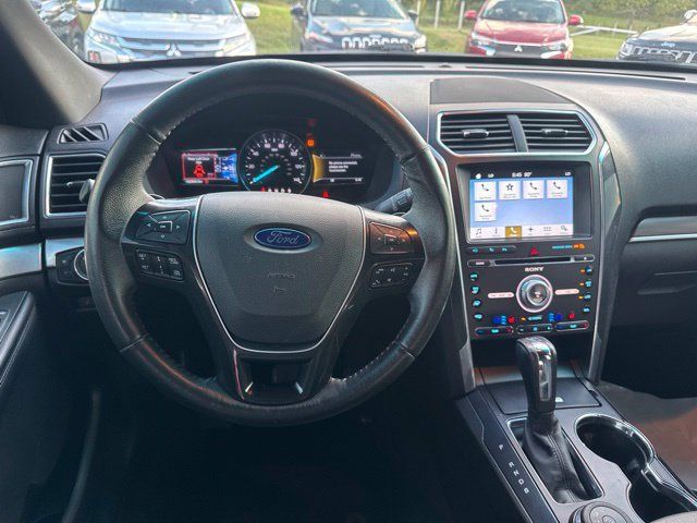 Used 2017 Ford Explorer Limited w/ Equipment Group 303A AWD/4WD image 16