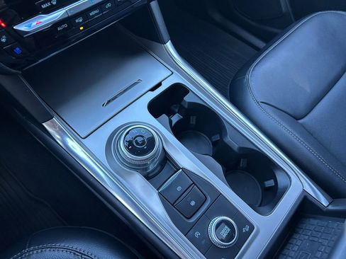 Used 2023 Ford Explorer Limited w/ Limited Technology Package image 20