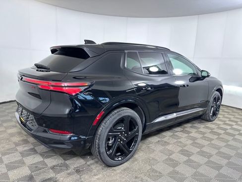 Used 2024 Chevrolet Equinox EV RS image 3