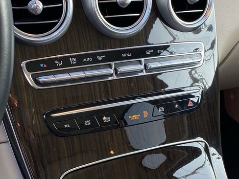 Used 2022 Mercedes-Benz GLC 300 image 18