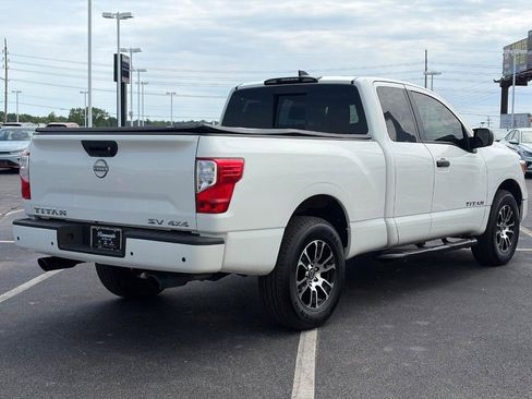 Used 2024 Nissan Titan SV AWD/4WD image 5