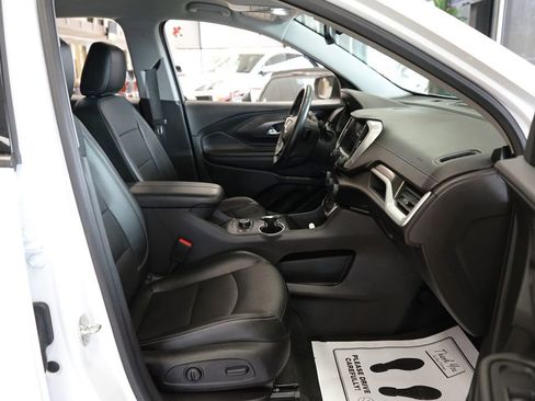 Used 2023 GMC Terrain SLT image 40