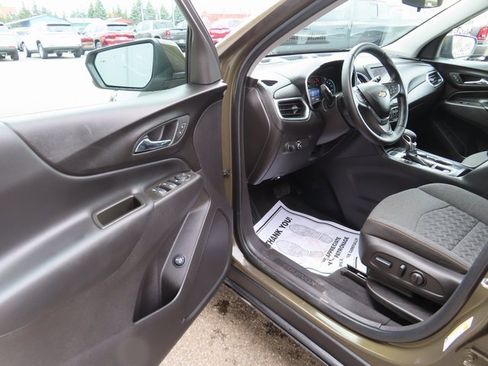 Used 2024 Chevrolet Equinox LT image 16