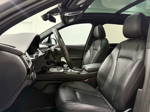 Used 2019 Audi Q7 3.0T Premium Plus w/ Premium Plus Package image 12