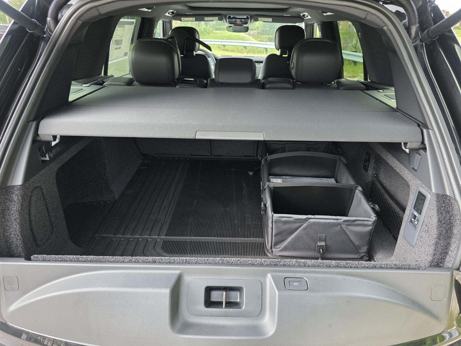 New 2026 Land Rover Range Rover SE AWD/4WD image 15