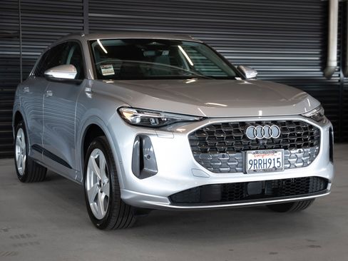 Certified 2025 Audi Q5 Premium Plus w/ Premium Plus image 9