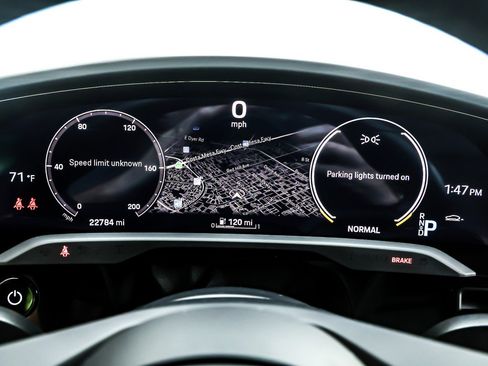 Used 2023 Porsche Taycan 4S image 18