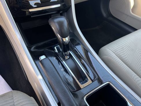 Used 2016 Honda Accord LX image 10