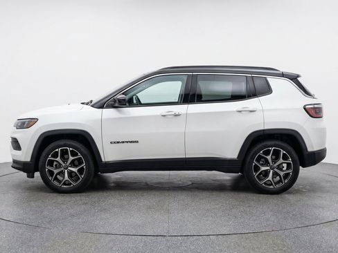 Used 2025 Jeep Compass Limited AWD/4WD image 5