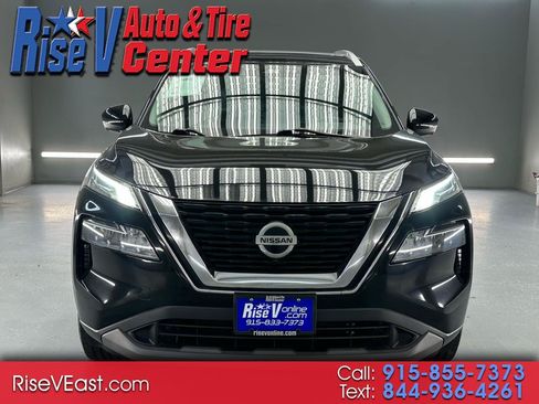 Used 2021 Nissan Rogue SV w/ Premium Package FWD image 1