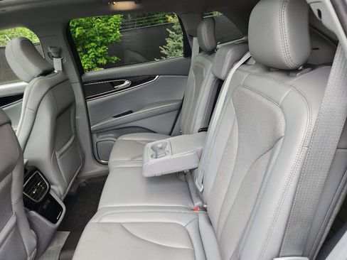 Certified 2022 Lincoln Nautilus Reserve image 26