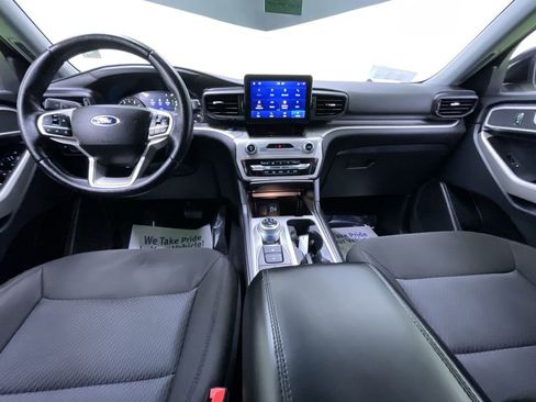 Used 2022 Ford Explorer XLT w/ Class IV Trailer Tow Package image 18