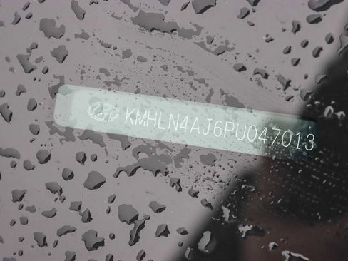 Used 2023 Hyundai Elantra Limited image 28