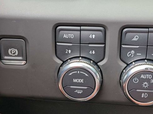 Used 2025 GMC Sierra 1500 Denali Ultimate image 28