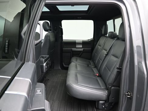 Used 2016 Ford F150 XLT w/ Equipment Group 302A Luxury AWD/4WD image 11