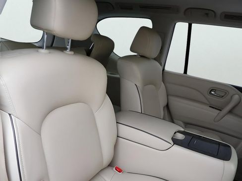 Used 2021 INFINITI QX80 Luxe w/ All-Season Package image 14