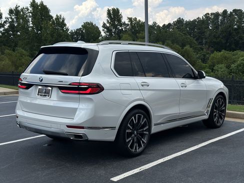 Used 2024 BMW X7 xDrive40i w/ Premium Package AWD/4WD image 17